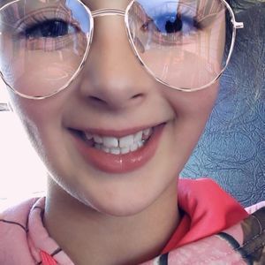 Meet your Posher, Hailey